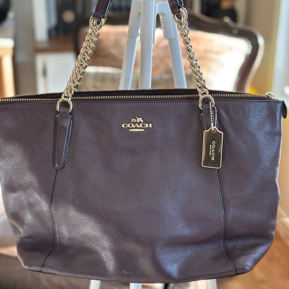 Coach Purple Leather Tote purse handbag with Gold Chain straps